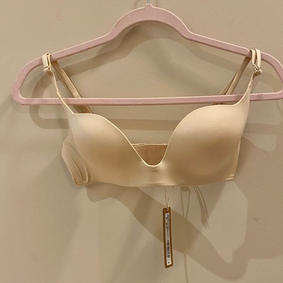 NWT Skims Wireless Form Square Neck Bra Size 34C in Sand - Picture 3 of 13